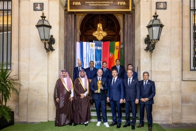 Fouzi Lekjaa, Fernando Gomes, Álvaro de Miguel Casanueva en compagnie de Gianni Infantino et Mattias Grafström.
