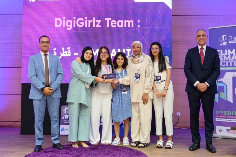 L'ambassadeur des USA Puneet Talwar célèbre les jeunes femmes marocaines du programme DigiGirlz.