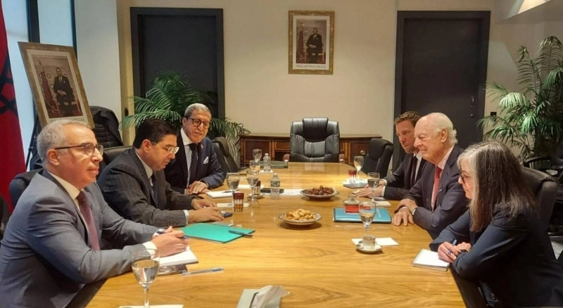 Nasser Bourita s'entretenant à New York avec Staffan De Mistura