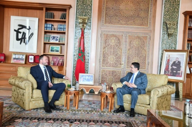 Nasser Bourita s'entretenant avec Margus Tsahkna