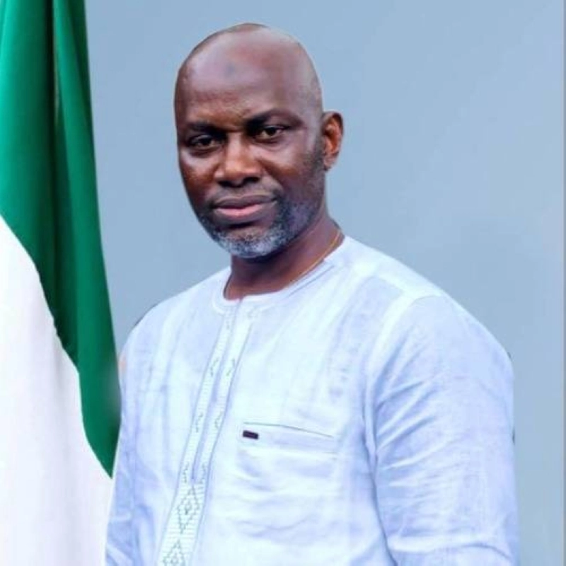 Amara Kallon, ministre de l’Administration publique et des Affaires politiques de la Sierra Leone.