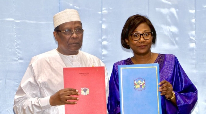 Sylvie BAIPO TEMON, Ministre des Affaires Etrangères, de la Francophonie et des Centrafricains de l’Etranger de la République Centrafricaine et Abderaman KOULAMALLAH, Ministre d’Etat, Ministre des Affaires Etrangères, de l’Intégration Africaine, de la Coopération Internationale et des Tchadiens de l’Etranger, Porte-Parole du Gouvernement de la République du Tchad.