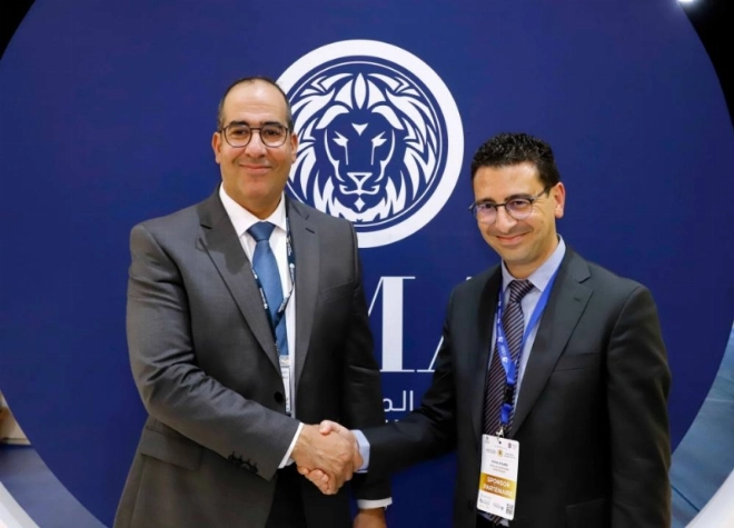 Mustapha Chaoune, président de l'UAOTL et Faiçal Atlassi, directeur développement & animation commercial des réseaux exclusifs au sein de RMA Assurances.