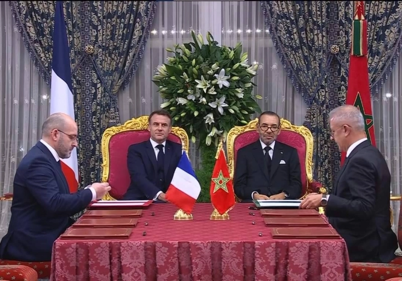 SM le Roi Mohammed VI et Emmanuel Macron, président de la République Française.