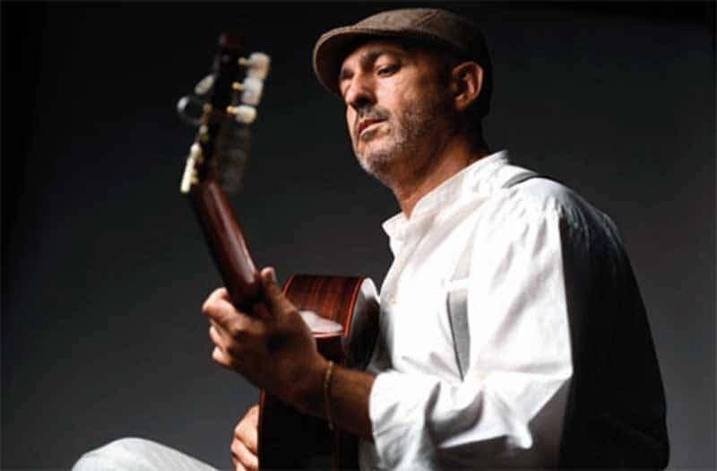 Le guitariste espagnol de Flamenco José Maria Bandera.