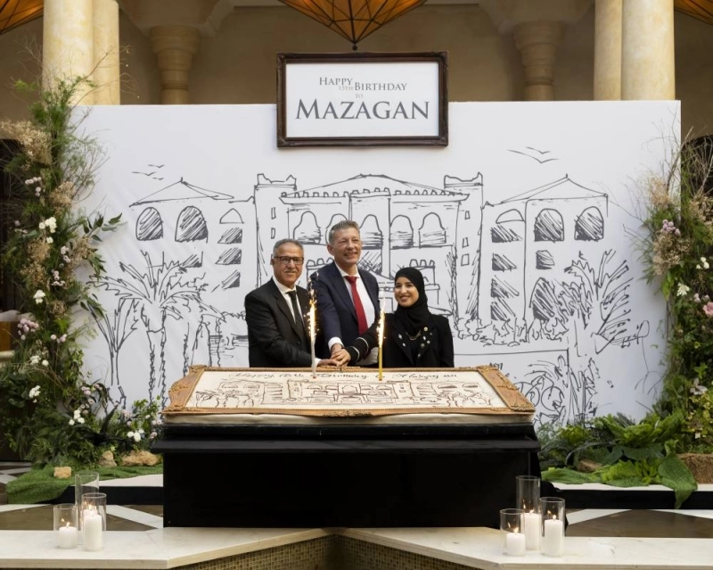 Jacques Claudel, DG de Mazagan Beach & Golf Resort célèbre avec ses collaborateurs le 15ème anniversaire du resort.