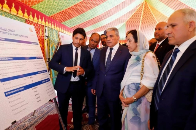 Le wali de la région de Guelmim-Oued Noun, Mohamed Najem Abhai, accompagné de la présidente de la région, Mbarka Bouaida, ont lancé plusieurs projets majeurs visant à dynamiser le développement économique dans la province de Sidi Ifni.