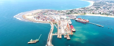 Le port autonome de Toamasina est un port de l'océan Indien dans la ville de Toamasina à Madagascar.