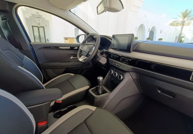 Nouveau Renault Kardian embarque un écran multimédia de 8 pouces avec les réglages Multi-Sense.