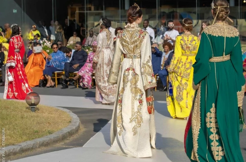 Plusieurs stylistes marocaines ont présenté leurs créations au double défilé du caftan marocain organisé le 19 et 20 novembre 2024 à Séville en Espagne.