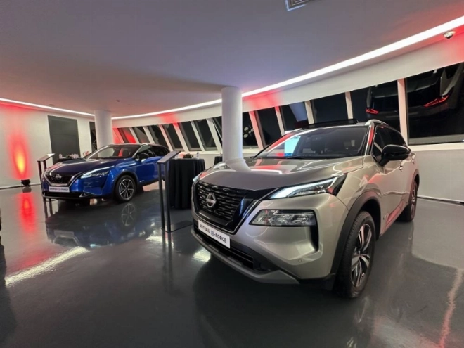 Qashqai e-Power et Nissan X-Trail e-Force au Showroom d'Autohall Tanger.