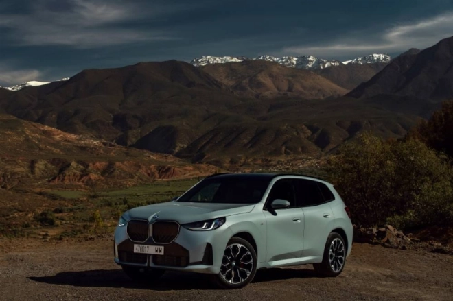 Proposé en motorisation diesel, le BMW X3 sera disponible en versions hybrides rechargeables vers la seconde moitié de 2025.