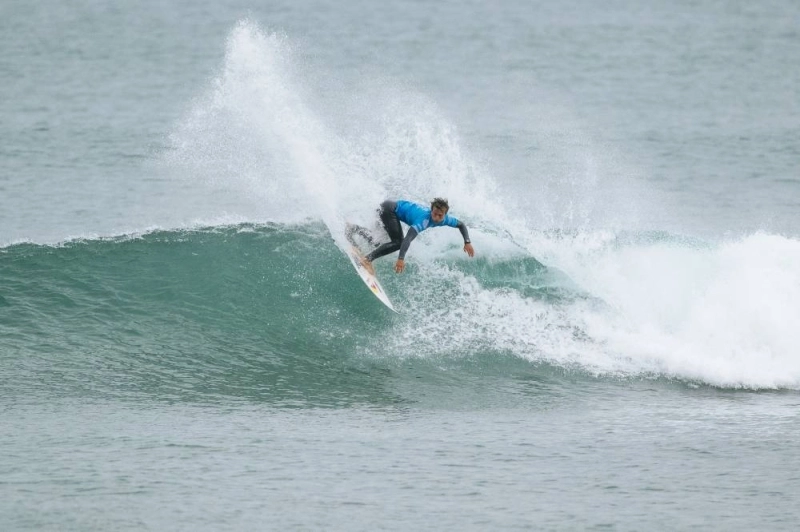 Le surfeur français Kauli Vaast.