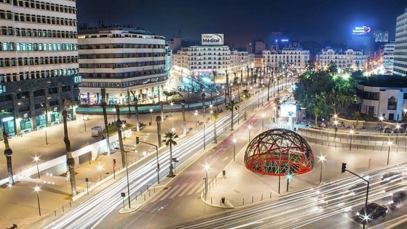 Casablanca mise sur une mobilité durable et multimodale en intégrant transports publics, électrification et digitalisation.