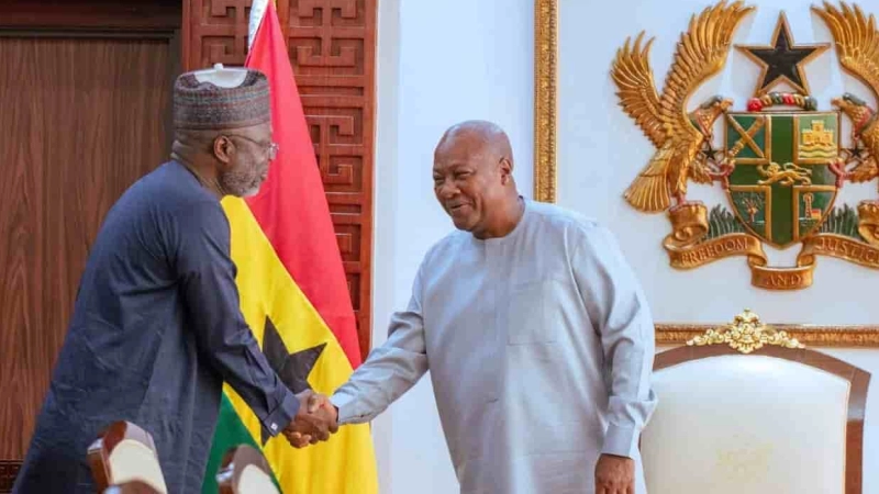 Le Président de la Commission de la CEDEAO, Dr Omar Alieu Touray, a été reçu en audience le 26 février 2025 par le Président du Ghana, John Dramani Mahama