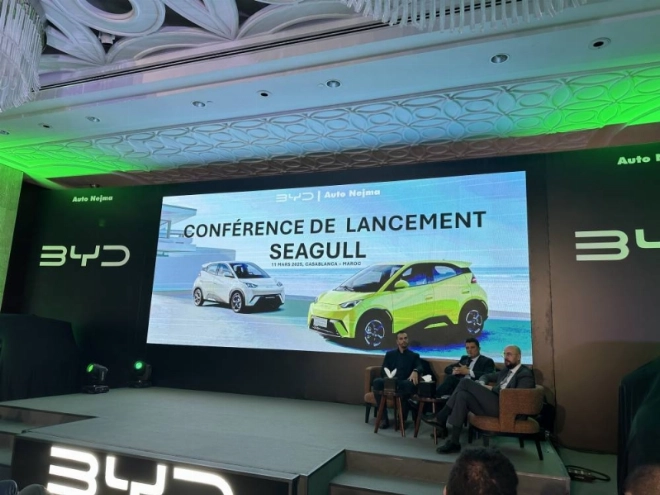 Adil Bennani, DG Auto Nejma et Achraf Hajjaji, DG Adjoint Auto Nejma, lors de la conférence de presse du lancement de la BYD Seagull le 12 mars 2025 à Casablanca.
