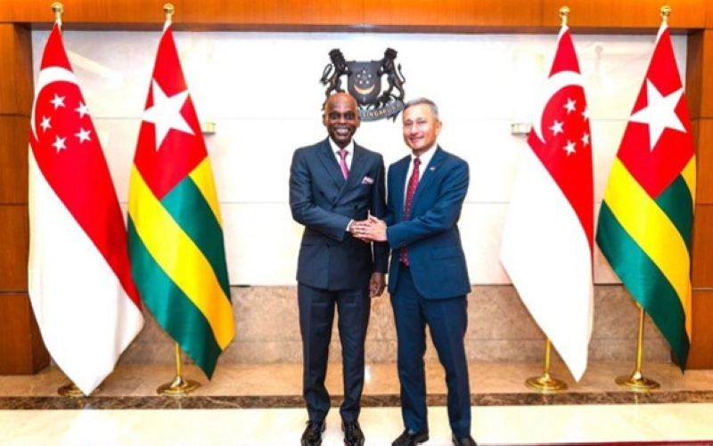 Les ministres des affaires étrangères du Togo et de Singapour, Robert Dussey et Vivian Balakrishnan