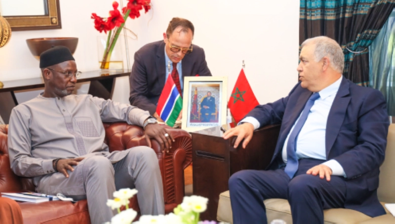 Le ministre de l'Intérieur Abdelouafi Laftit et son homologue gambien Abdoulie Sanyang