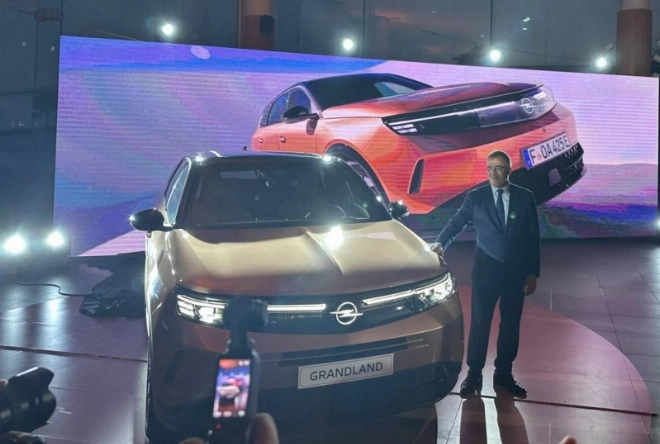 Abdelaziz Maalmi, DG de la Société Marocaine de l’Automobile Allemande (SMAA) lors du lancement de l'Opel Grandland.