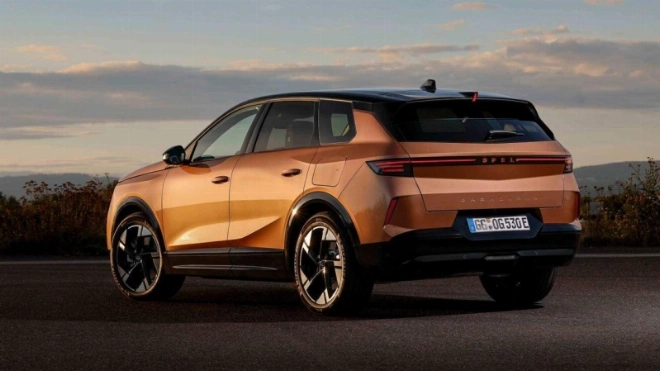 Le Grandland est disponible dans tous les showrooms Opel du Groupe Auto Hall en 3 niveaux de finitions Edition – GS – GS Plus.