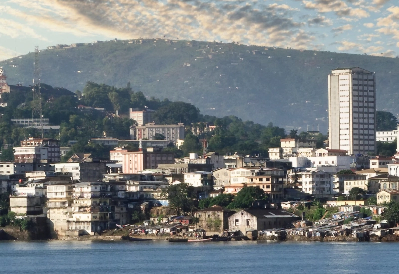 Freetown est la capitale et la plus grande ville de Sierra Leone