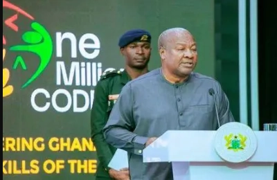 Le président ghanéen John Dramani Mahama lors du lancement à Accra du programme « Un million de codeurs »