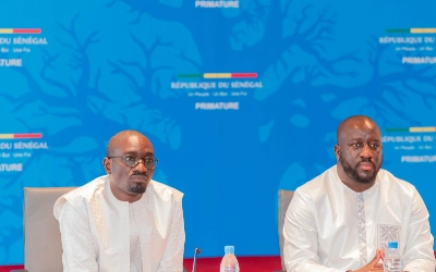 Alioune Sall, ministre de la Communication, des Télécommunications et du Numérique, et Olivier Boucal, Ministre de la Fonction Publique et de la Réforme des Institutions, le vendredi 18 avril, lors de la séance de travail stratégique sur la digitalisation du service public et la modernisation de l’administration