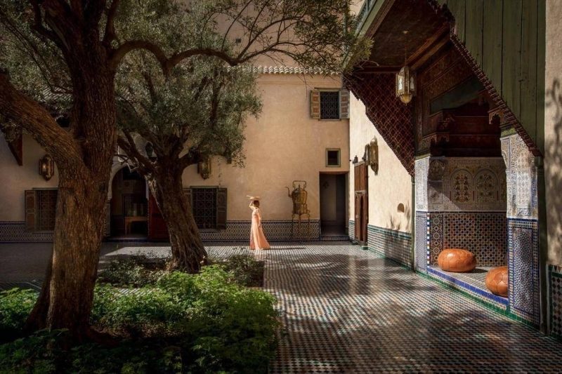 Le Musée d'Art Culinaire Marocain de Marrakech accueillera le 26 avril 2025 une soirée alliant Mode et Gastronomie marocaines.
