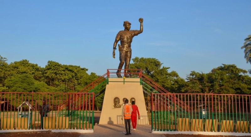 La statue de Thomas Sankara à Ouagadougou