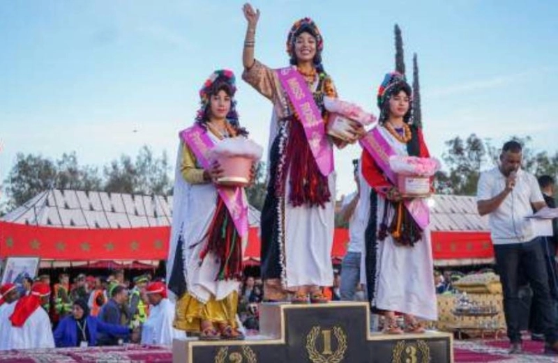 Fatima Zahra El Barmaki couronnée Miss Rose 2025 à Kelâat M’Gouna.