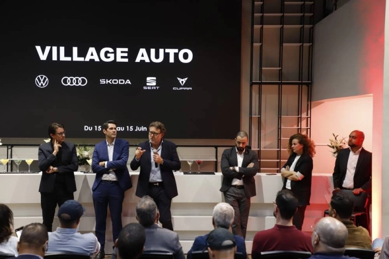 Allal Benjelloun, DG de la CAC en compagnie des directeurs des marques du groupe lors de la conférence de presse du lancement de la 3e édition du Village Auto à Casablanca.