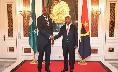 Le président mozambicain Daniel Chapo et le président angolais, João Lourenço