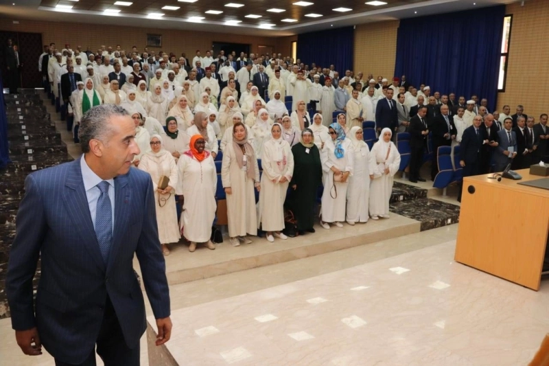 Abdellatif Hammouchi recevant les futurs pèlerins