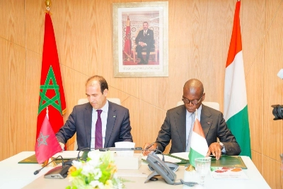 Le président de l’INPPLC, Mohamed Benalilou, et le président de la HABG, Zoro Bi Ballo Epiphane lors de la signature du mémorandum.