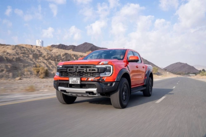 Le Ford Ranger Raptor est taillé pour les aventuriers modernes.