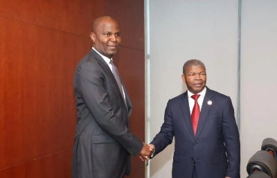 Le président mozambicain, Daniel Chapo et le président angolais João Lourenço