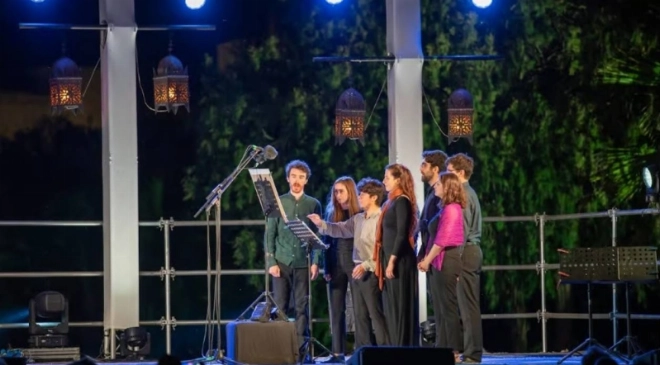 Le groupe Zenaïda de la Schola Cantorum Basiliensis à Jnan Sbil à l’occasion du festival des musiques sacrées du monde de Fès 2025.