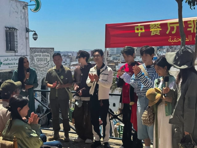 Les membres de l'émission chinoise Chinese Restaurant à Tanger.