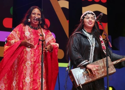 Fusion entre Rokia Koné et Asmaa Hamzaoui-Gnaoua 2025.