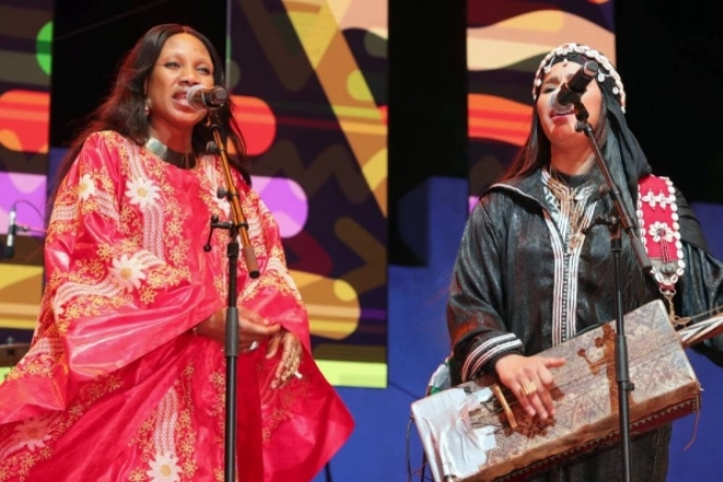 La malienne Rokia Koné et la marocaine Asmaa Hamzaoui- Gnaoua 2025.