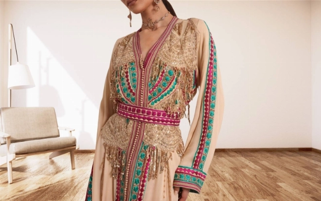 Les caftans de Imane Ouchen allient tradition et modernité.