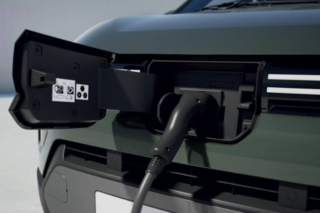 Nouvelle Dacia Spring est la seule citadine 100% électrique dotée d’une recharge pratique.