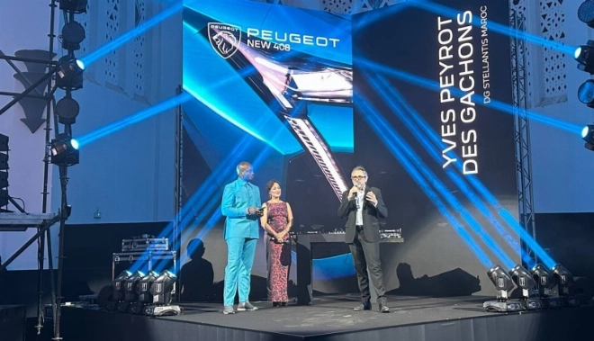 Yves Peyrot des Gachons, DG de Stellantis Maroc et Hind Elyoussi Tazi, directrice de la marque Peugeot au Maro, lors du lancement de la nouvelle Peugeot 408 à Casablanca.