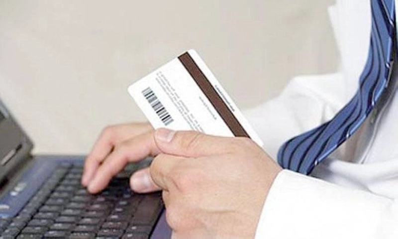 Avec Fatourati Collect, le CMI offre aux entreprises une solution clé en main pour sécuriser et accélérer le paiement de leurs créances, en ligne comme sur mobile.
