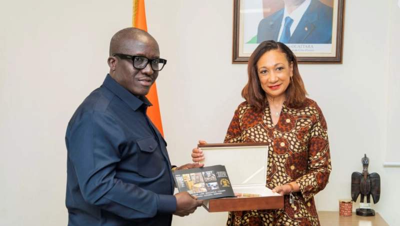 Françoise Remarck, ministre de la Culture et de la Francophonie, et Alfredo Malú, ministre de la Culture, de la Jeunesse et des Sports de la Guinée-Bissau,