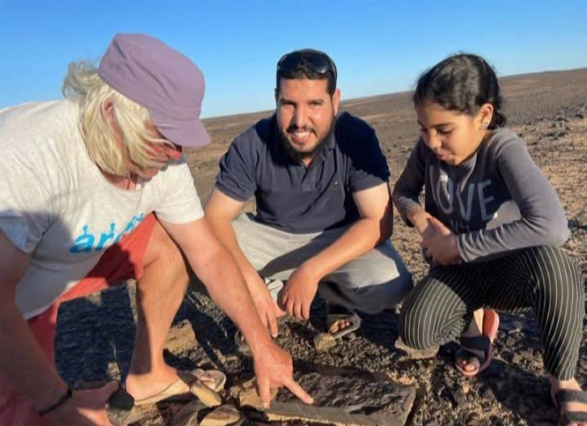 A 7 ans, elle part déjà à la chasse des météorites dans le Sahara
