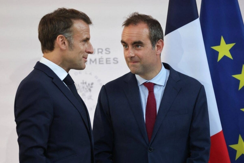 Emmanuel Macron et Sébastien Lecornu. Le gouvernement de la dernière chance