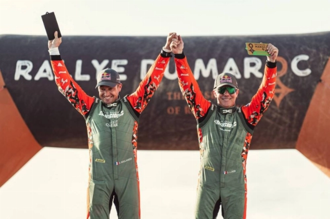 Double succès pour les Dacia Sandriders_ Sébastien Loeb s'impose au Maroc, Edouard Boulanger sacré Champion du Monde des Navigateurs