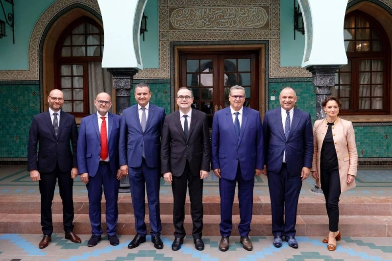 Renault Maroc lance une nouvelle phase de développement industriel avec 7 500 emplois et des véhicules électriques et hybrides.