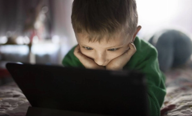 Protéger les enfants des menaces numériques, une affaire de tous